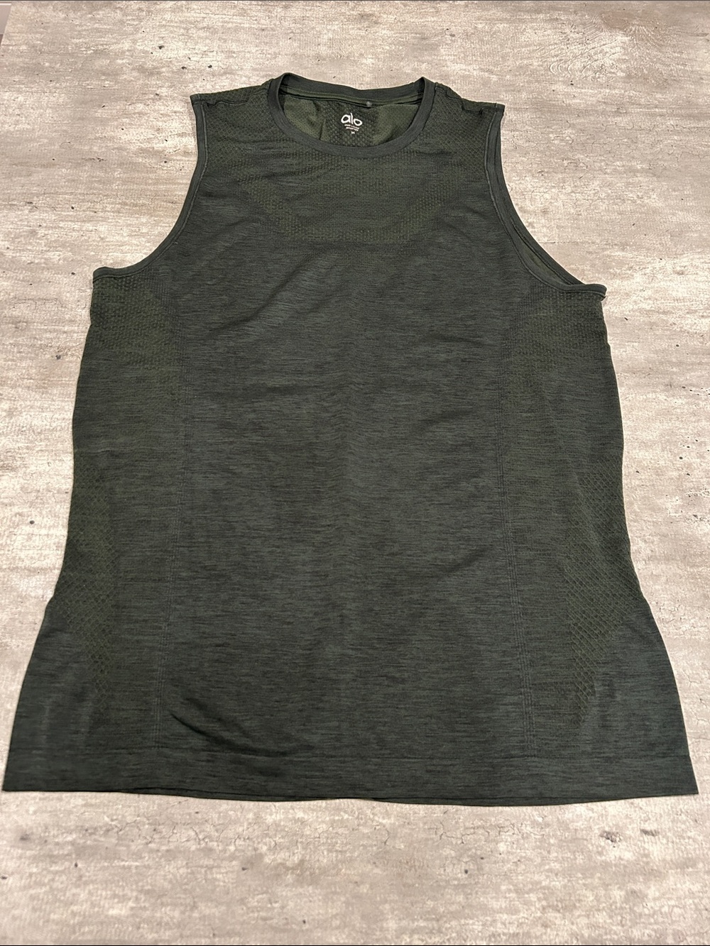 ALO Yoga Sleeveless Performance Tank - Deep Green Size M
